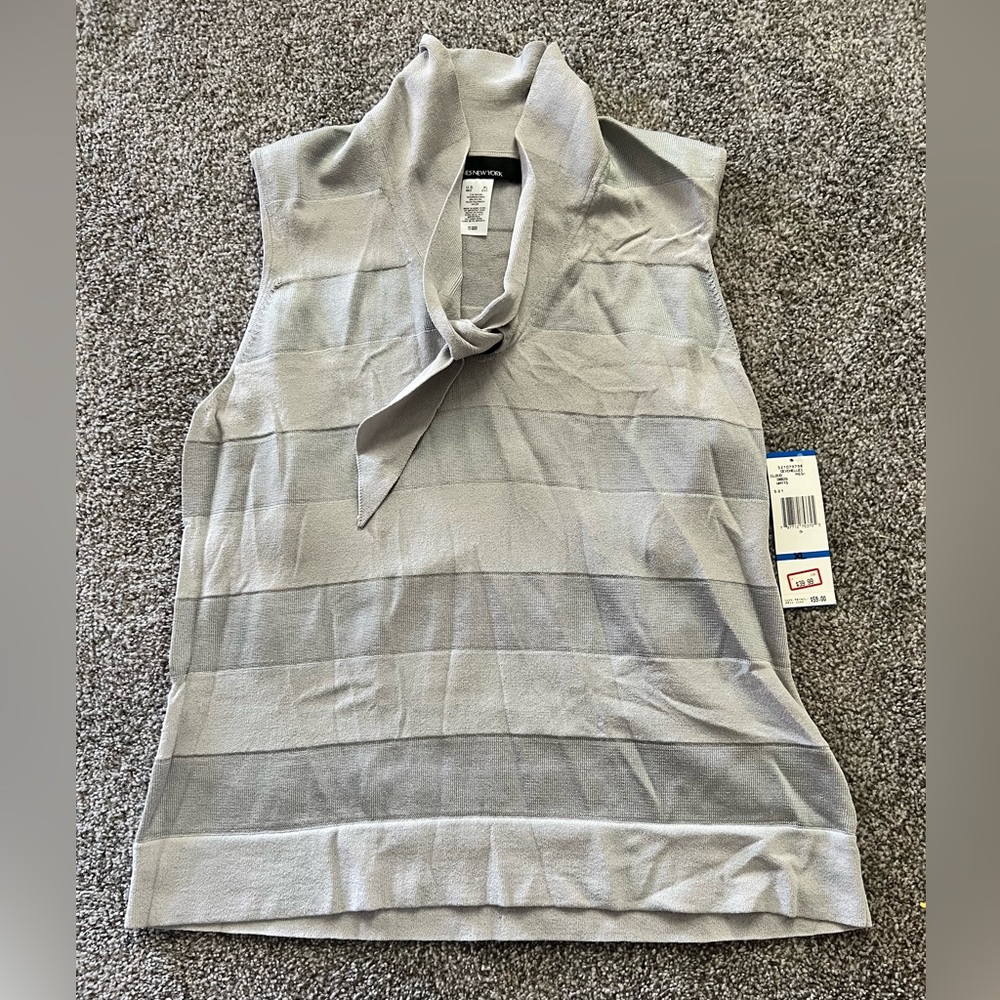 Jones New York sleeveless blouse